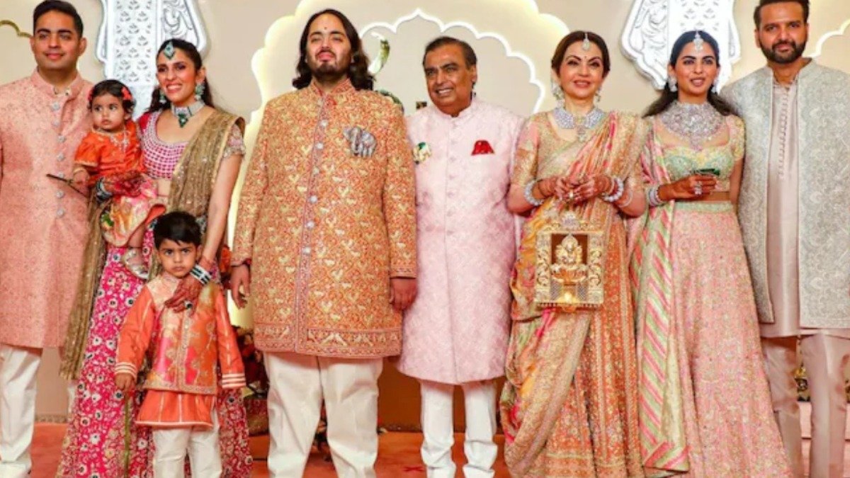 अनंत-राधिका की शादी में बिना निमंत्रण पहुंचे 2 लोग गिरफ्तार