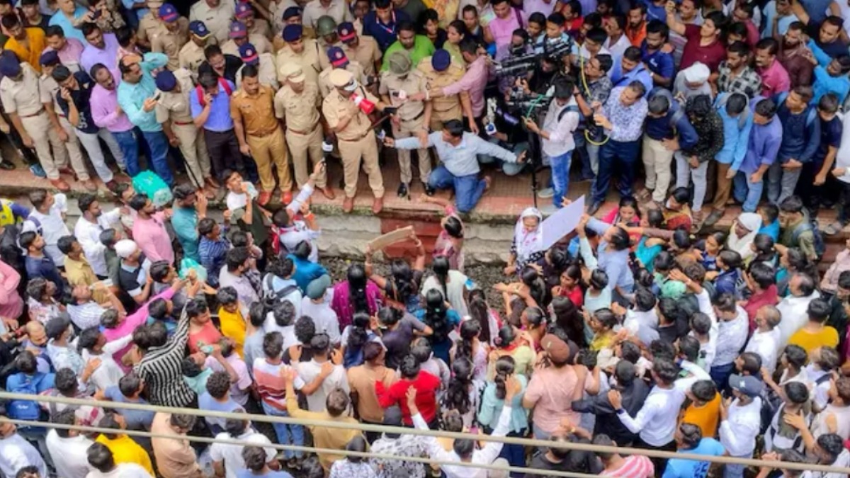 महाराष्ट्र के पुणे में दो लड़कियों के साथ सफाई कर्मचारी ने किया यौन उत्पीड़न