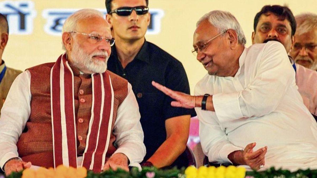 पीएम मोदी का मोतिहारी दौरा: नीतीश के साथ रोड शो, 7200 करोड़ की परियोजनाओं का शिलान्यास