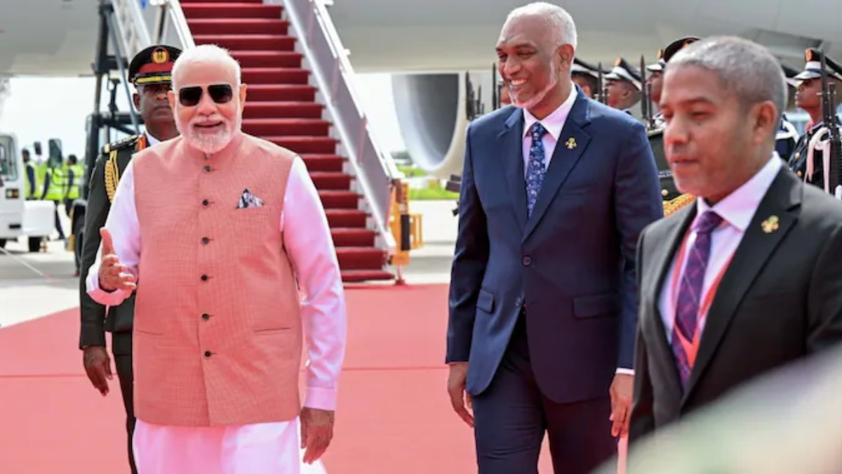 पीएम मोदी की मालदीव यात्रा: राष्ट्रपति मुइज्जू ने किया गर्मजोशी से स्वागत