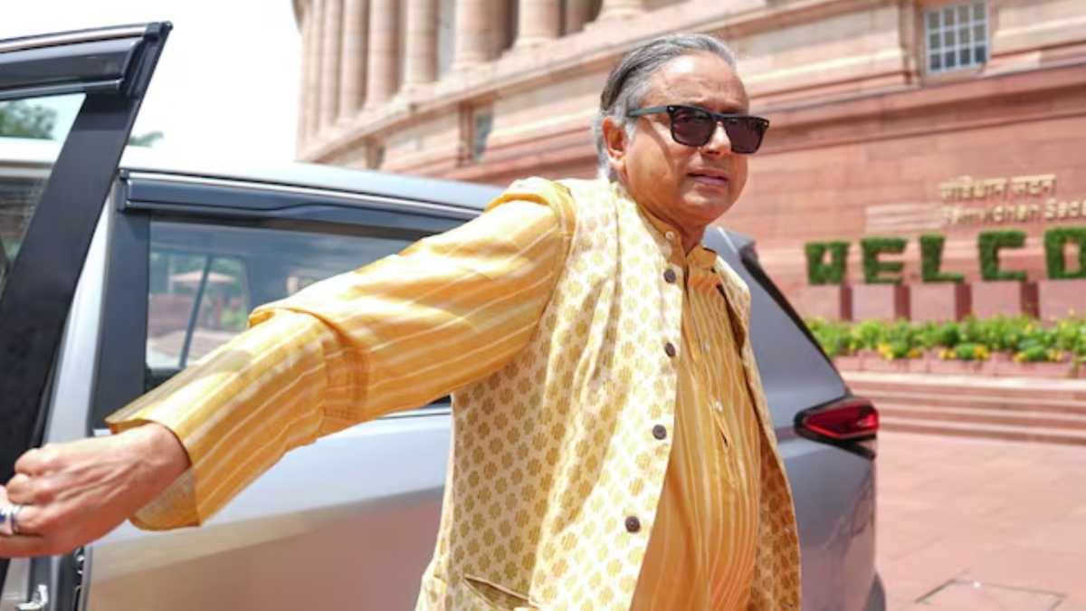 शशि थरूर ने ऑपरेशन सिंदूर पर पार्टी लाइन का पालन करने से किया इनकार! लोकसभा चर्चा में हिस्सा लेने पर संशय
