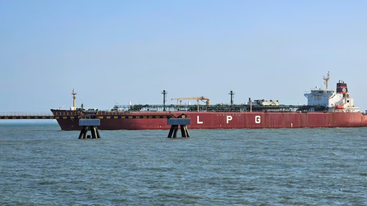 नंदा देवी' 46,500 टन LPG लाया