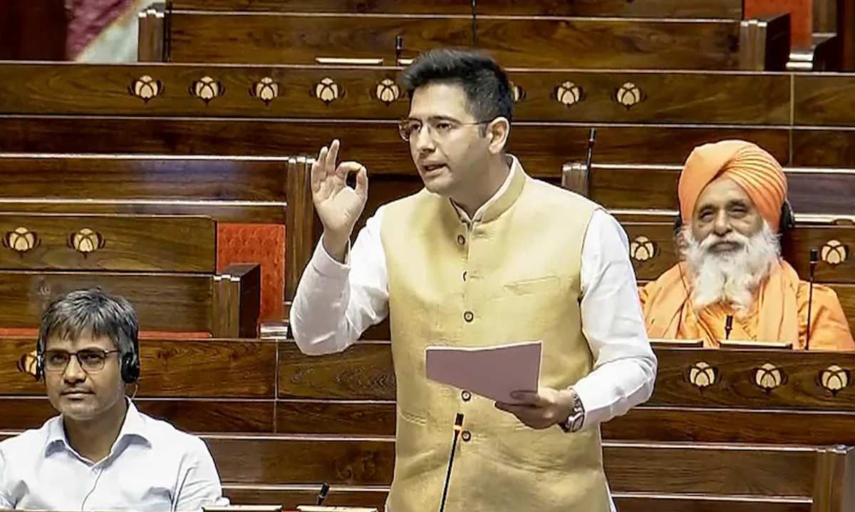 राघव चड्ढा ने 28 दिनों के 'मासिक' रिचार्ज प्लान को बताया 'स्कैम'